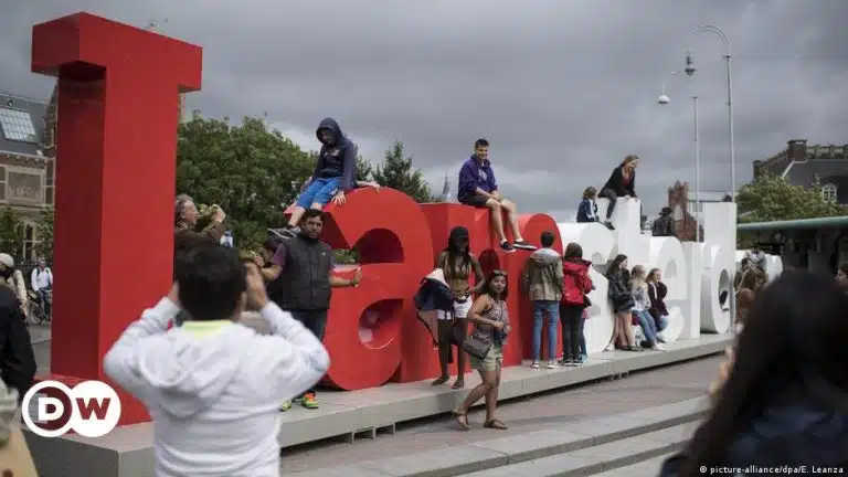 Extra fees, high fines. Popular cities are struggling with mass tourism in Amsterdam