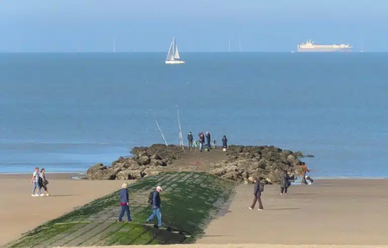 Belgian coast: 60 km for recreation